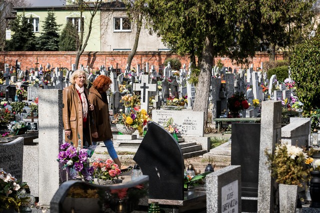 Cmentarz przy ulicy Kcyńskiej w Bydgoszczy to jedna z pięciu nekropolii komunalnych w naszym mieście