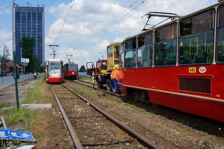 Wykolejony tramwaj 27 Sosnowiec Pogoń