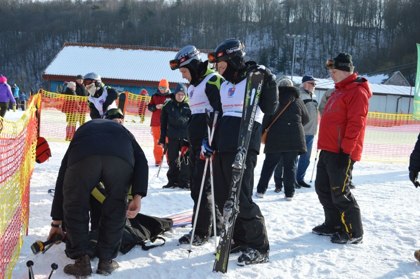 Przekraczają kolejne bariery. Mityng narciarski Olimpiad Specjalnych w Bałtowie