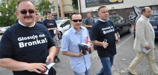 Wśród agitujących radnych był też Roman Ciasnocha, szef koła PO w opolskiej radzie miasta (w środku).