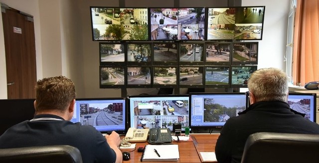 Monitoring wizyjny Straży Miejskiej w Białymstoku obejmuje obecnie 206 kamer, rozmieszczonych na terenie miasta. System jest obsługiwany przez 15 pracowników.