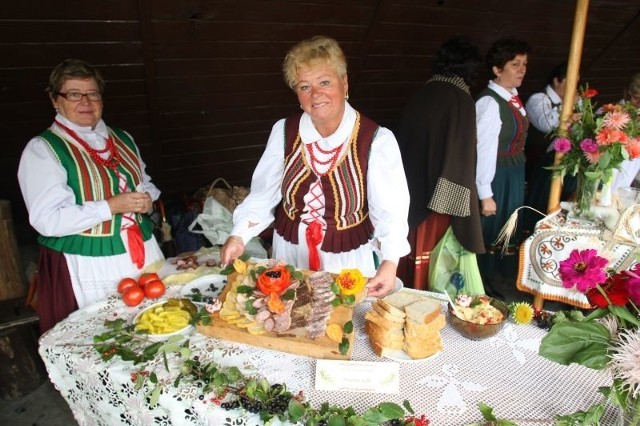 Dożynki gminy Masłów w Ciekotach 