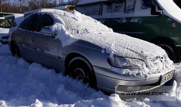 Samochód osobowy OPEL OMEGA B sedan 3,0...