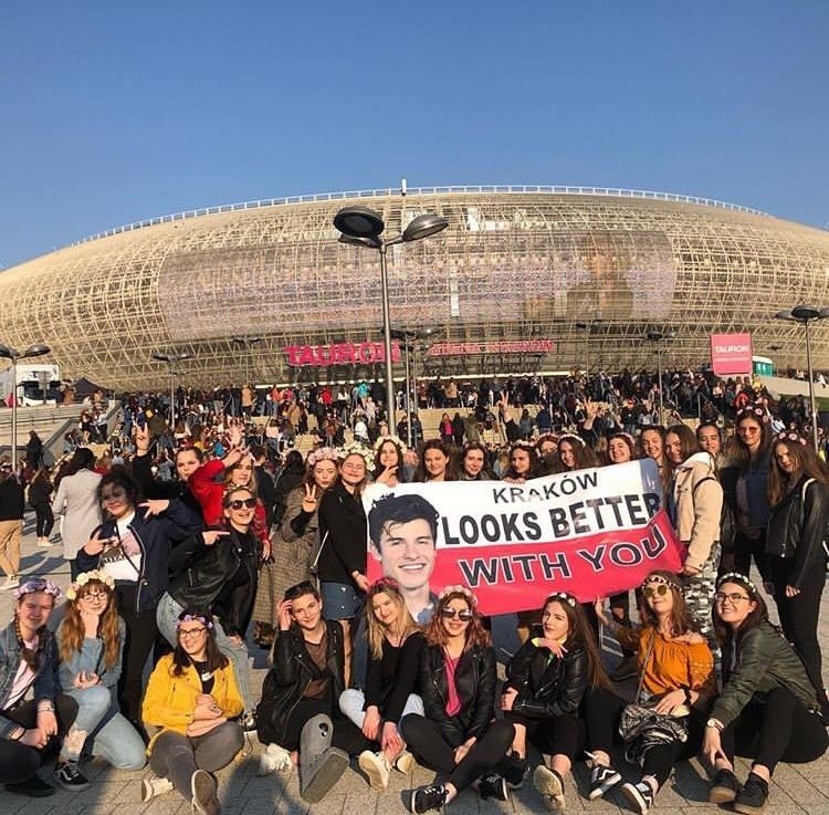 Shawn Mendes, idol nastolatek, wystąpił w Krakowie. Na koncercie były jego łódzkie fanki