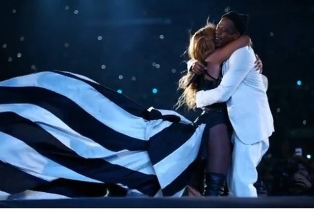 Beyoncé i Jay-Z podczas trasy "On The Run Tour" (fot. screen z YouTube.com)