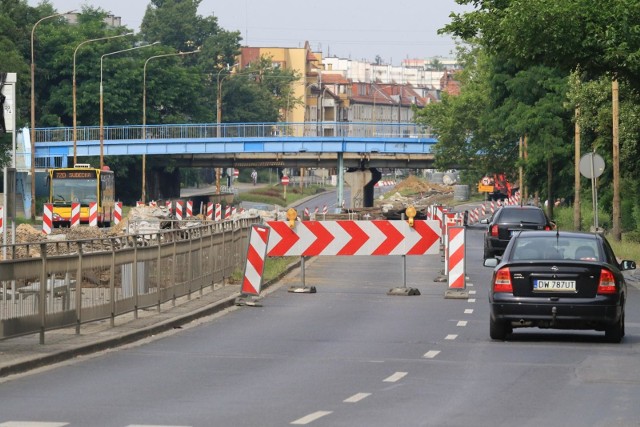 Remont torowiska na al. Hallera