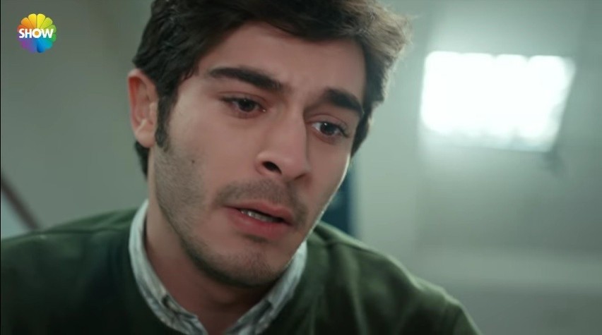 "Miłosne potyczki" odcinek 82. Murat czuwa przy Hayat w szpitalu. Hasmet znowu znika! [STRESZCZENIE ODCINKA]