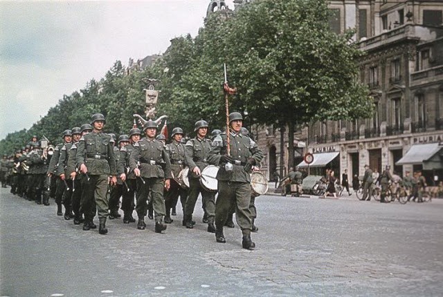 Niemiecka defilada w Paryżu