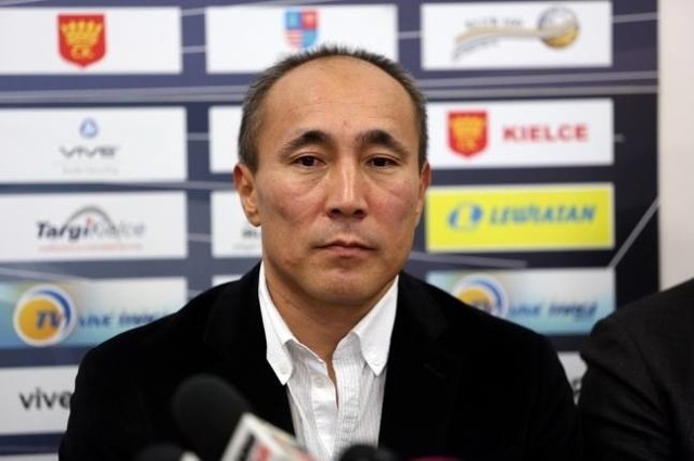 Reprezentacja Polski w piłce ręcznej ma trenera z Kirgizji - to Tałant Dujszebajew.