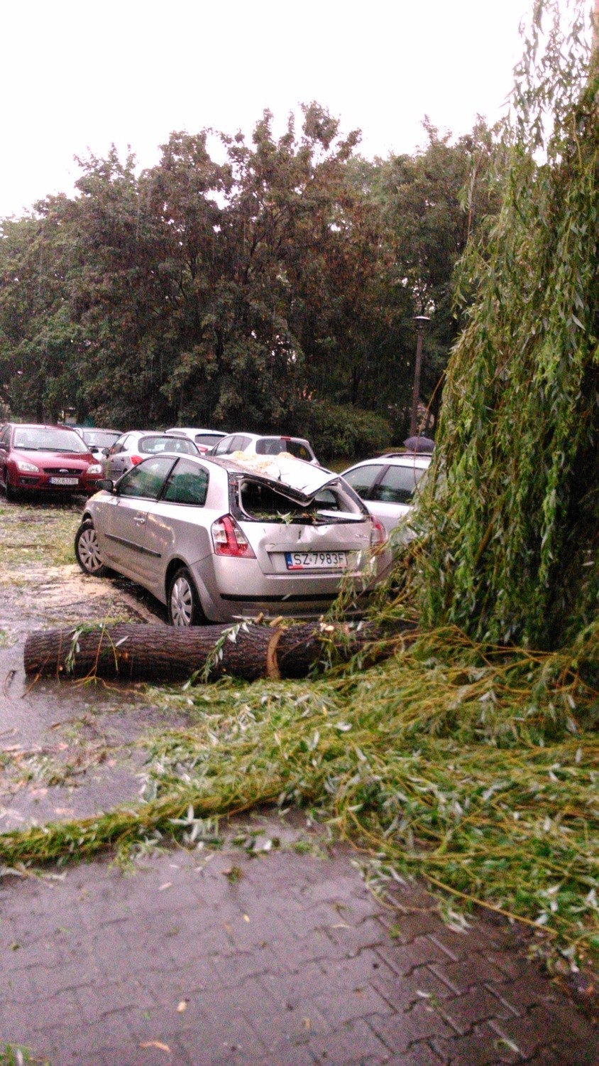 Oberwanie chmury w Zabrzu. Po burzy ulice to rwące rzeki....