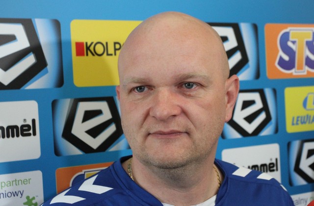 Trener Korony Maciej Bartoszek.