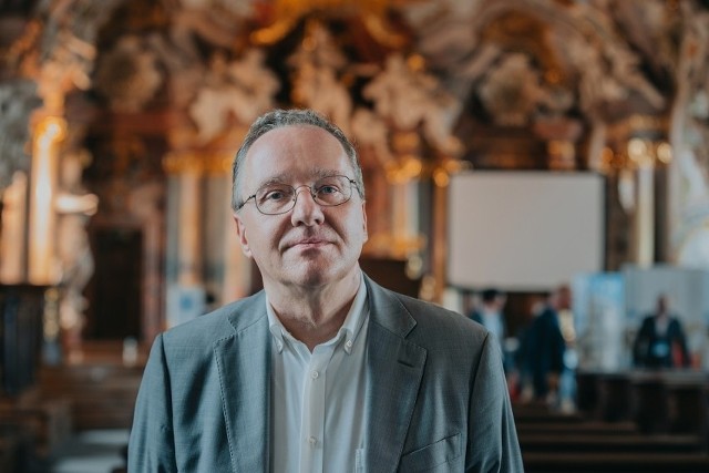 Wybory rektora Uniwersytetu Wrocławskiego odbyły się 6 czerwca. Prof. dr hab. Robert Olkiewicz został wybrany w trzeciej turze.