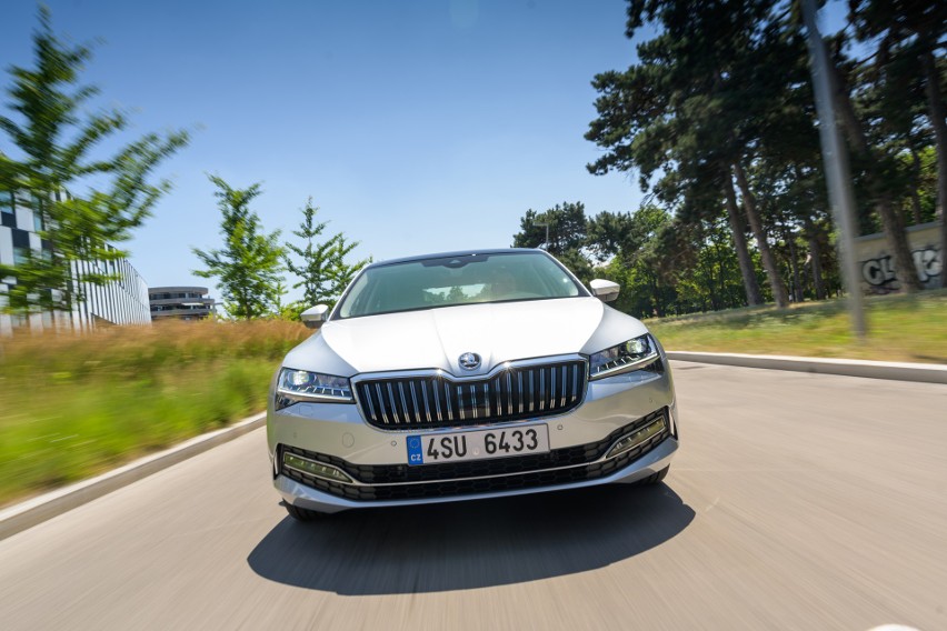 Skoda Superb 2019. Bezpieczniej i bardziej komfortowo