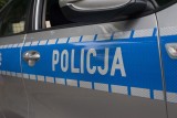 W Białej – powiat kłobucki – samochód uderzył w przydrożne drzewo. Poszkodowany trafił do szpitala
