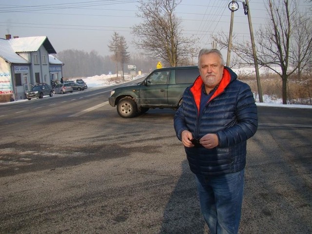 Sołtys Grojca Krzysztof Wolak mówi, że decyzja o przebudowie skrzyżowania ucieszyła mieszkańców wsi, ale jeszcze nie wszyscy będą mogli czuć się bezpiecznie.