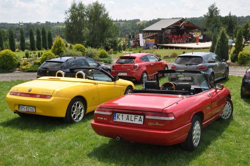 Wola Więcławska. II Zlot Alfa Romeo w Małopolsce [ZDJĘCIA]