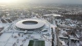 Kilogramy śniegu na dachu Stadionu Śląskiego w Chorzowie. Wytrzyma obciążenie? [WIDEO]