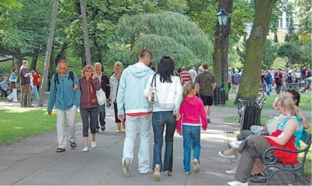 Turyści podkreślają, że zadbana zieleń to w dzisiejszych czasach podstawa w letnich kurortach.