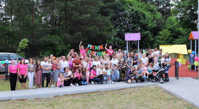 Piknik rodzinny w "Wesołym Wiatraczku" w Krasocinie. Więcej na następnych zdjęciach >>>