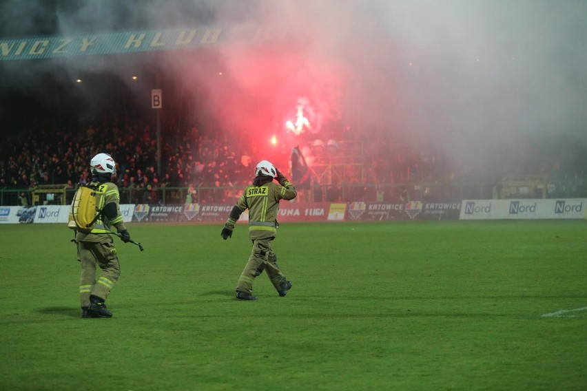 06.04.2022. "Zadyma" na meczu GKS Katowice - Widzew Łódź....