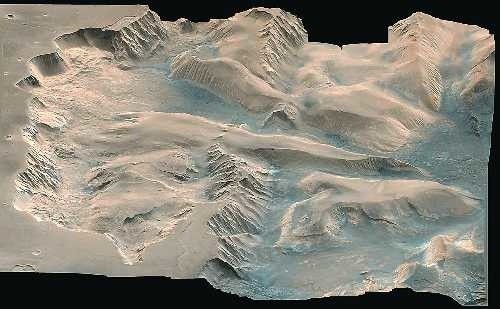 Ogromne osuwiska gruntu w krainie kanionów Valles Marineris....