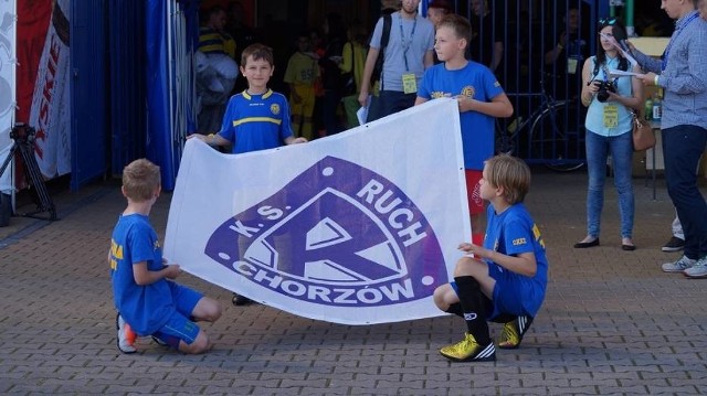 W Chorzowie zawiadamiają prokuraturę. Chodzi o logo Ruchu, czyli słynną Niebieską "eRkę"