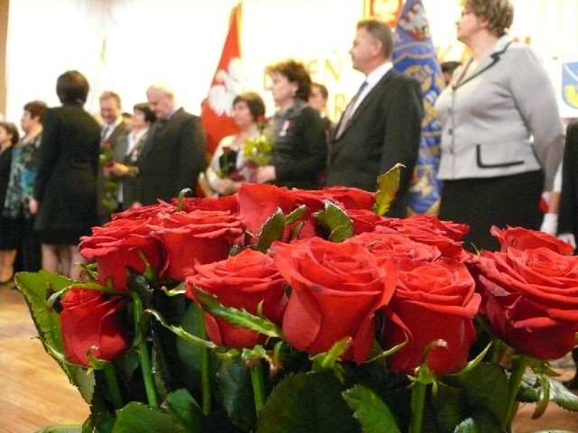 Dzień Edukacji Narodowej w Staszowie stał się okazją do podziękowań i życzeń dla wszystkich nauczycieli.