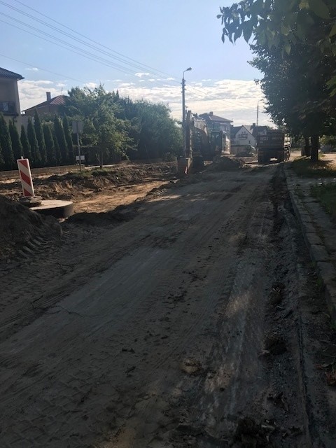 Awaria gazociągu w Łapach. Podczas remontu ulicy została uszkodzona rura. Ewakuowano przedszkole i żłobek