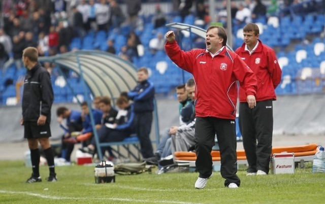 Trener Tomasz Tułacz liczy na klasę swych piłkarzy i kibiców.