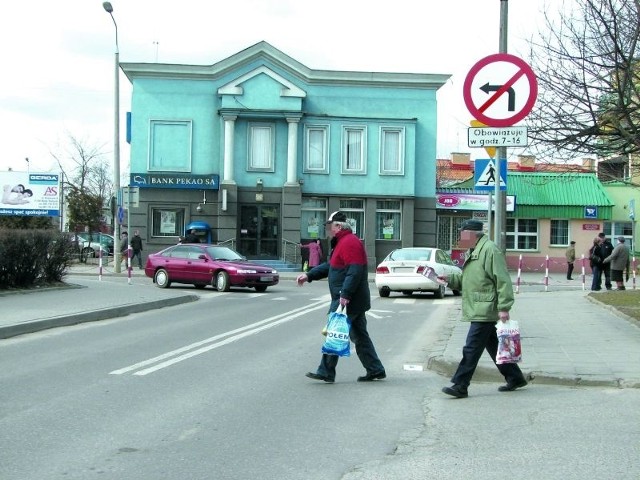 Skrzyżowanie ulic: Kazimierzowskiej i Mickiewicza zostanie zmodernizowane. Powstanie sygnalizacja świetlna.