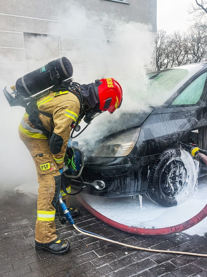 Do pożaru samochodu osobowego w Toruniu doszło w sobotę, 19...