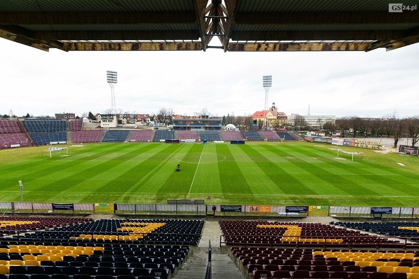 Zmiany organizacyjne na stadionie podczas meczu Pogoń Szczecin - Arka Gdynia