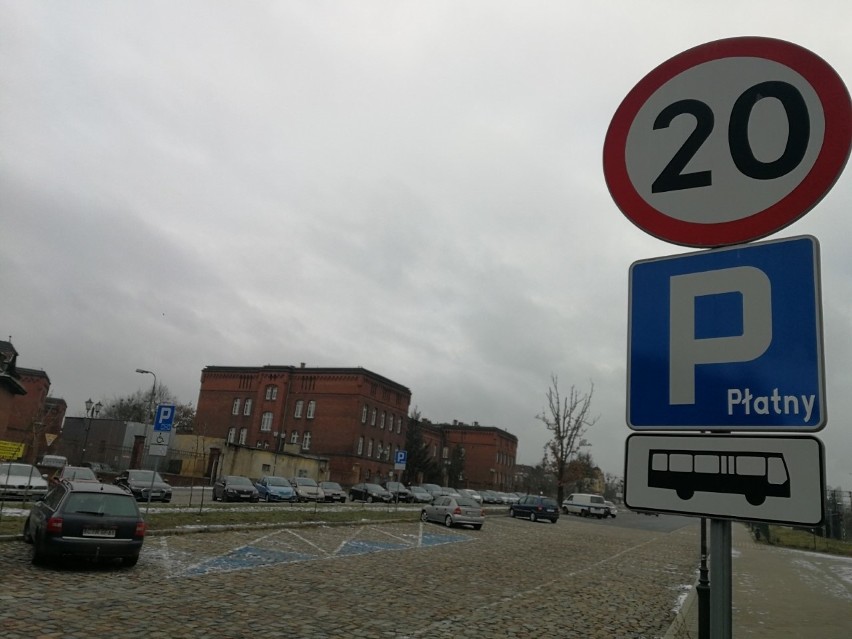 Głód miejsc parkingowych dotyczy praktycznie każdej...