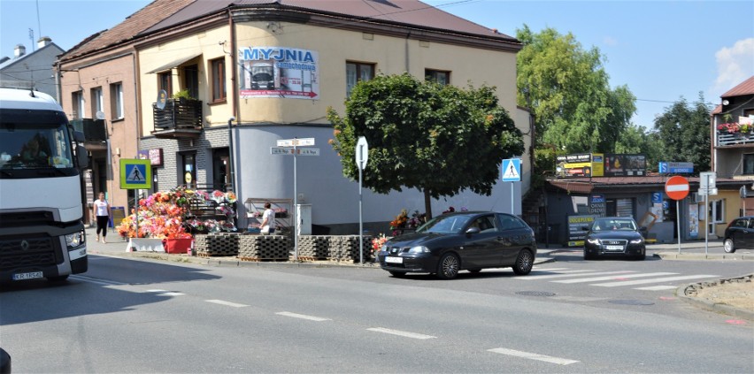 Proszowice. Rozpoczęła się przebudowa skrzyżowania w centrum miasta