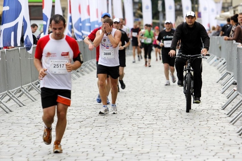 Maraton Wrocław - ZDJĘCIA - zawodnicy z numerami 3601 - 3800