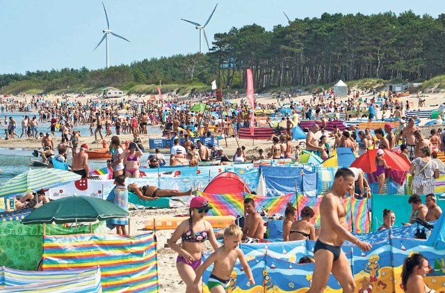 Gołym okiem widać (na zdjęciu plaża w Darłowie), że tegoroczny sezon jest bardzo udany