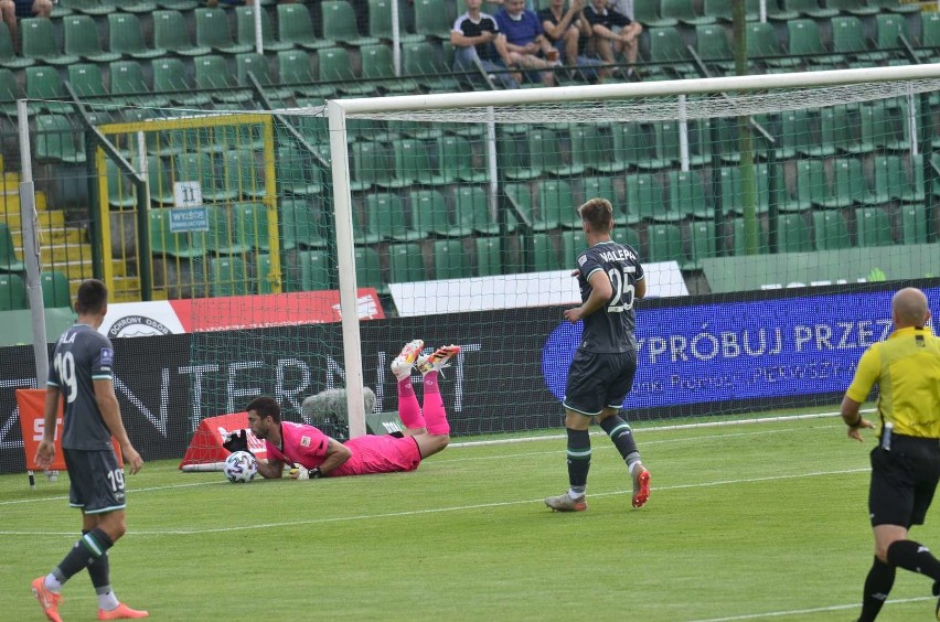 Warta Poznań - Lechia Gdańsk 0:1: Beniaminek zbiera frycowe. Lechia wygrywa w swoim stylu