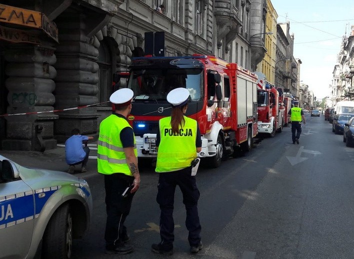 Pożar wybuch w mieszkaniu na 2 piętrze.