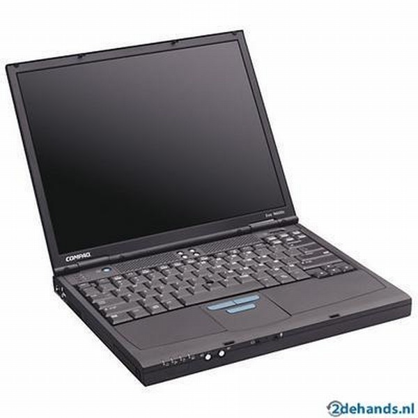 Laptopy oraz komputery kieszonkowe, tak zwane palmtopy, umożliwiają surfowanie po Internecie bez konieczności podłączania kabli.