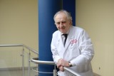 Profesor Marian Zembala jako pierwszy w Polsce przeszczepił równocześnie płuco i serce. Kardiochirurg i transplantolog uratował setki serc