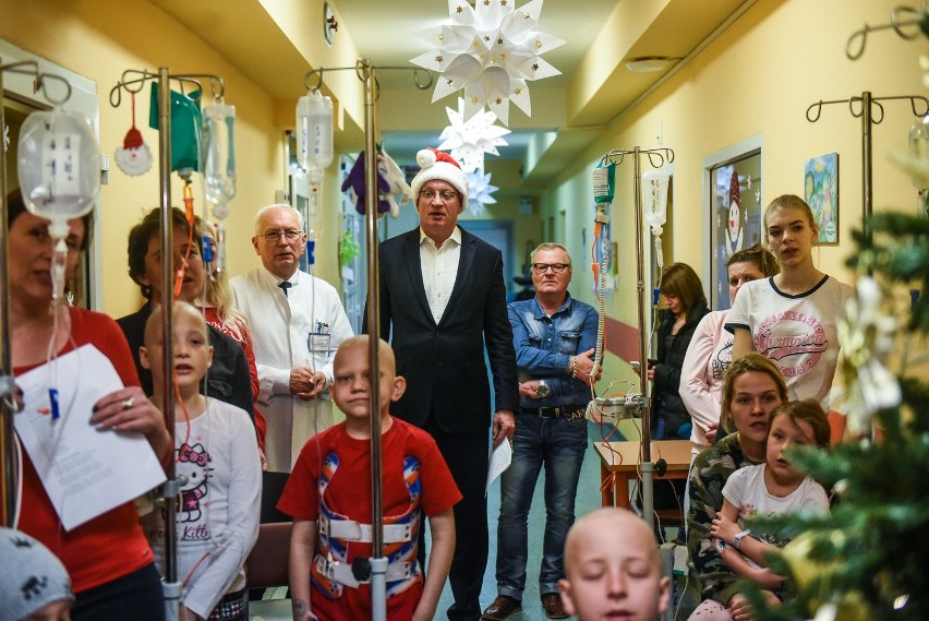 Drużyna Szpiku odwiedziła małych wojowników w szpitalu w...