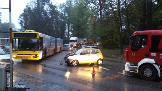 Wypadek na skrzyżowaniu ul. Załęskiej i Wincentego Pola w Katowicach