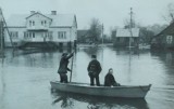 Powódź stulecia w dawnym województwie białostockim i łomżyńskim na archiwalnych zdjęciach. W 1979 roku wielka woda zalała miasteczka i wsie