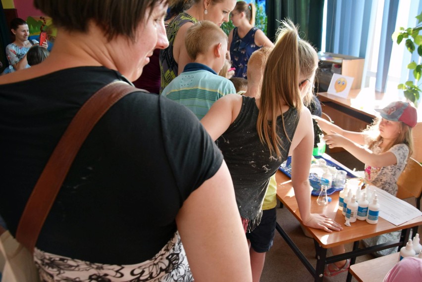 Noc bibliotek w Stargardzie. Mieszkańcy chętnie odwiedzali Książnicę Stargardzką i świetnie się tam bawili 