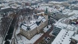 Remont zabytkowego Ratusza w Bielsku-Białej. Nowy dach, odmalowane pomieszczenia, parkiet na podłogach