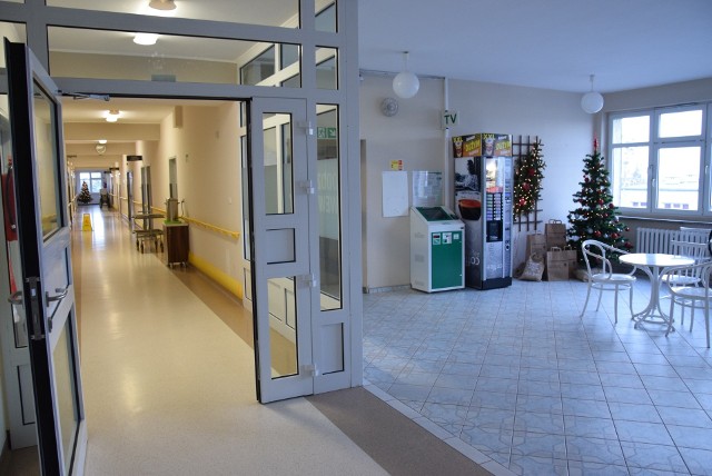 Pacjenci internistyczni, którzy mają skierowanie do szpitala, od czwartku mogą zgłaszać się na izbę przyjęć w Oleśnie.