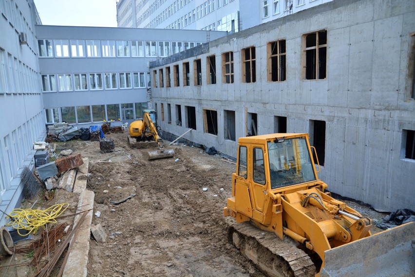 Trwa rozbudowa SOR-u w szpitalu przy al. Kraśnickiej. Zobacz postępy prac (ZDJĘCIA)