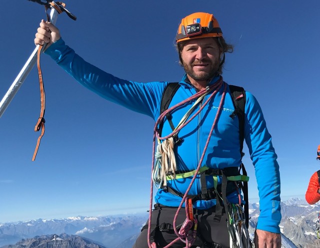 Andrzej Myrta, znany alpinista, niedawno zdobywał Alpy, a już w piątek będzie w Skaryszewie na spotkaniu w „Hubertusie”.