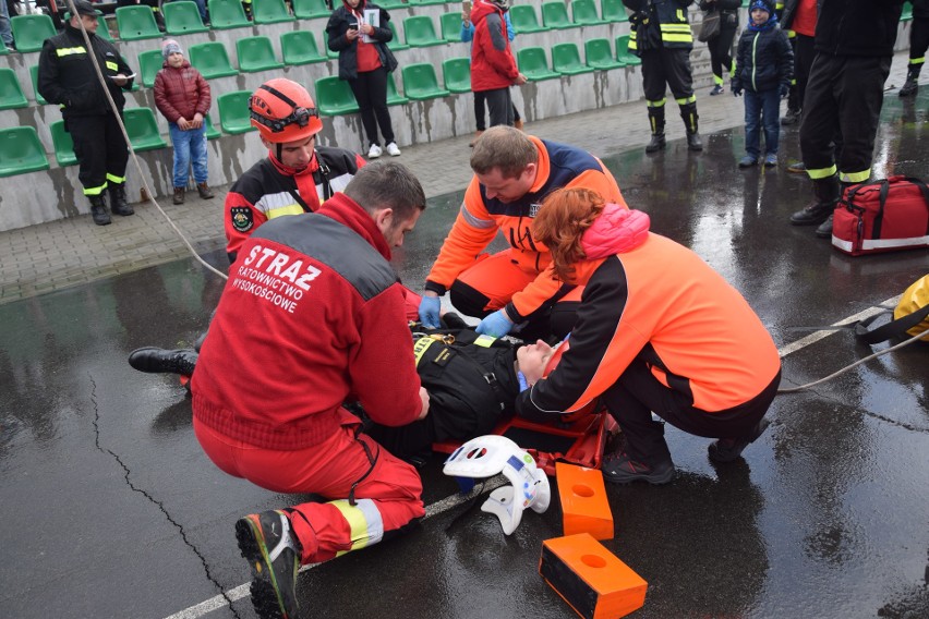 Wyjątkowy piknik strażacki w Zawierciu: Strażacy chcą pomóc 12-letniemu Mikołajowi ZDJĘCIA