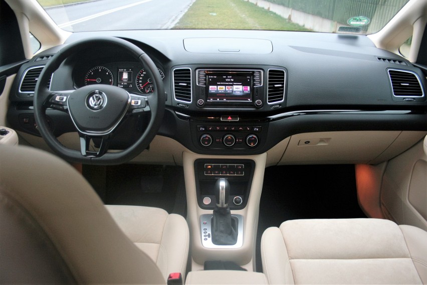 Volkswagen Sharan...